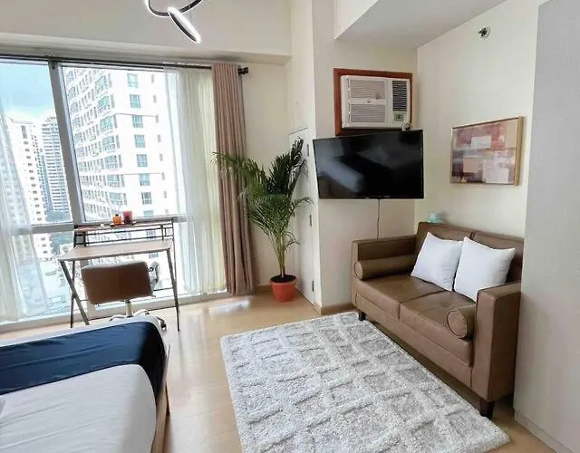 Avant At The Fort 2Br Bgc Cor Unit With Golf Course View شقة *