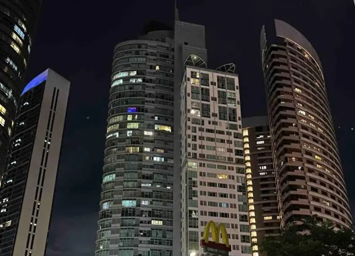 شقة Avant At The Fort 2Br Bgc Cor Unit With Golf Course View *