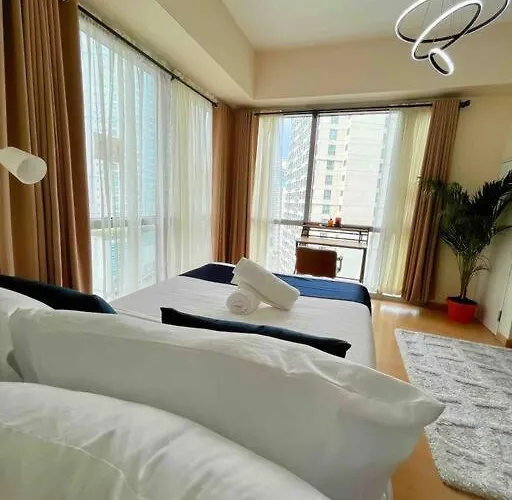 Avant At The Fort 2Br Bgc Cor Unit With Golf Course View شقة مانيلا